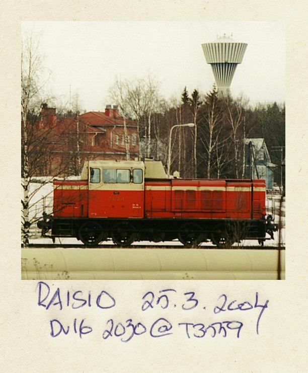 Vemppuja Lounaaksi - Dv16 2030 @ Raisio 25.03.2004
"Polaroid-kuva" ensimmäisestä junakuvausmatkasta Raision asemalle! :)
Avainsanat: Dv16_2030 T3559 Vemppu
