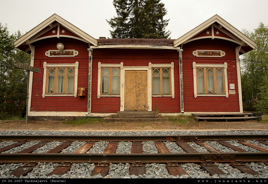 Valkeajärven pysäkkirakennus
Avainsanat: asemarakennuskuva