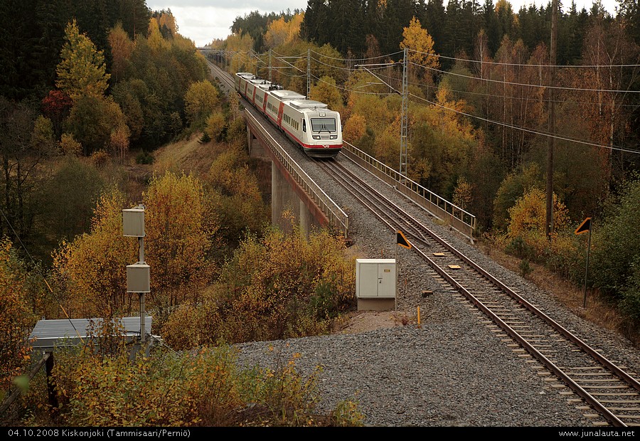 Pendolino Tammisaaressa
Avainsanat: Sm3 siltakuva S953