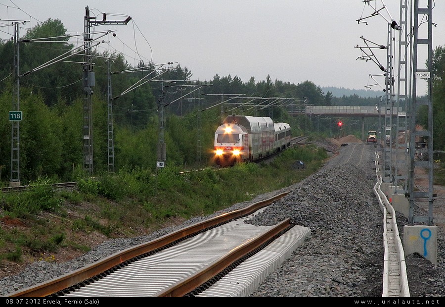 IC974 @ Ervelä 08.07.2012
Avainsanat: Sr2_3232 IC974