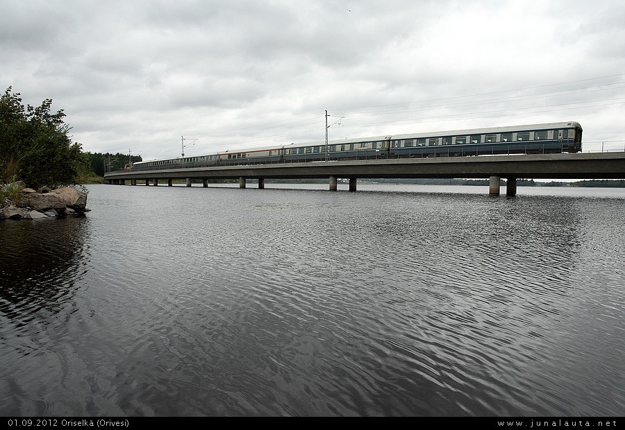 P928 @ Oriselkä 01.09.2012
Avainsanat: P928 Sr1_3087 pikajuna