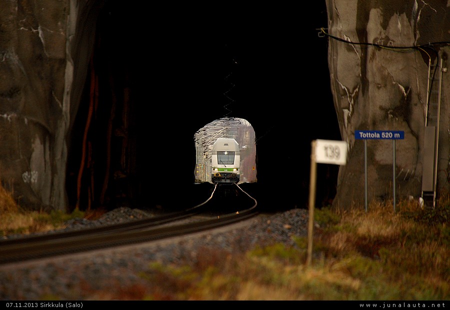 IC²958 @ Salo 07.11.2013
Avainsanat: IC²958 Sr2_3234 Edo-ohjausvaunu Edo_28605 tunnelikuva 20131107