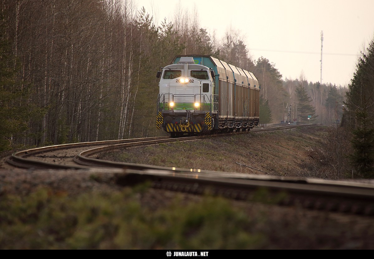 T55780 @ Muijala 27.03.2015
Avainsanat: T55780 Dv12_2662 tasoristeyskuva kirkniemeläine 20150327