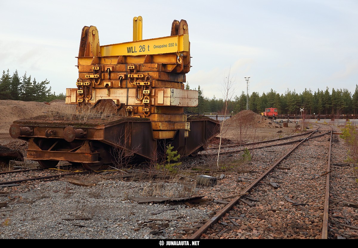 Koverharin kolmas vaunu
Vaan mikäpä vaunu se tämä on? :)
Avainsanat: 20151129