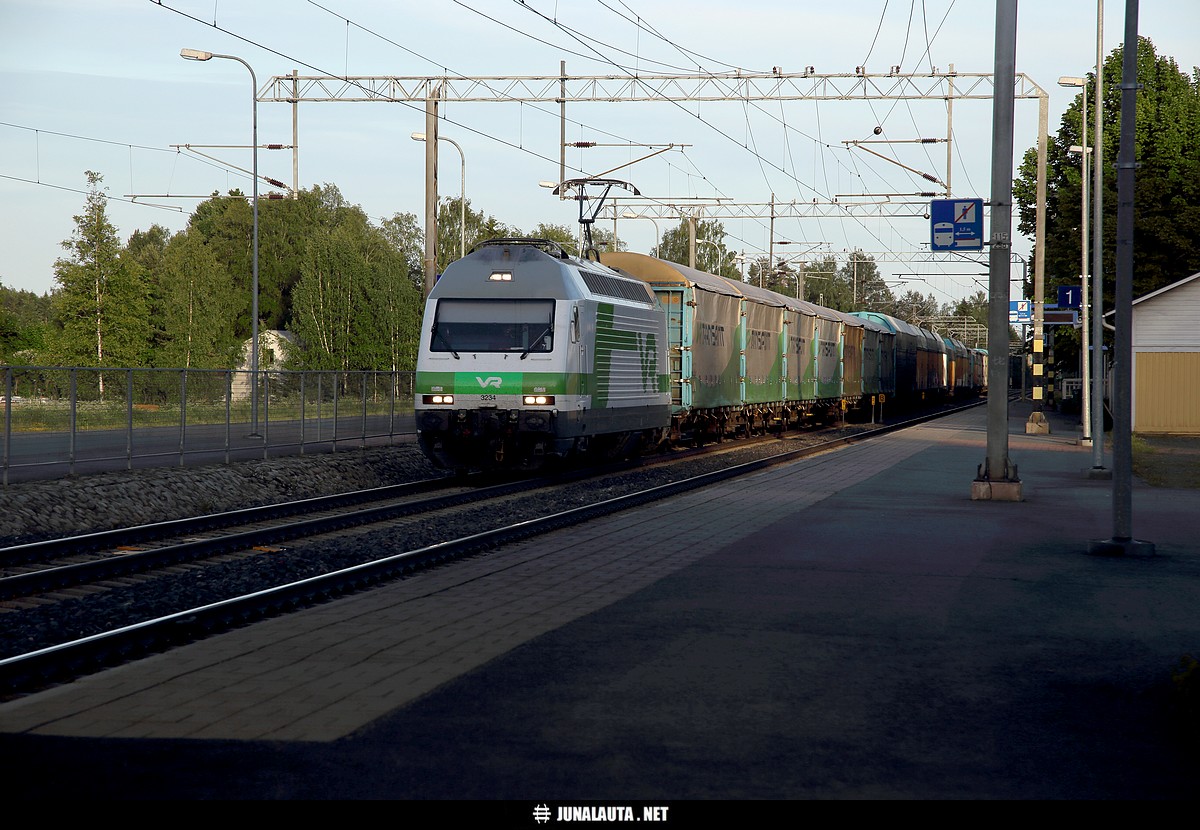 T3773 @ Parola 07.06.2016
Avainsanat: T3773 Sr2_3234 vuosaarelaine kaksoisraide 20160607