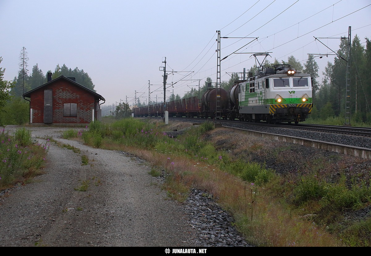 T55079 @ Rajaperkiö 05.07.2018
Avainsanat: T55079 T3079 Sr1_3021 kokkolalaine 20180705