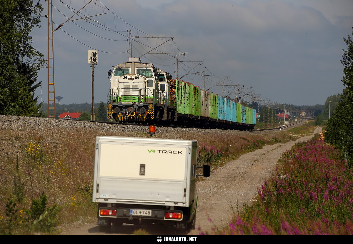 Härmäläine
Kaurahattu, rehupuntti, punaniska, perusjuntti, oikea härmäläinen!
Avainsanat: härmäläine raakapuujuna T55462 Dv12_2664 Dv12_2651 VRTrack 20180705