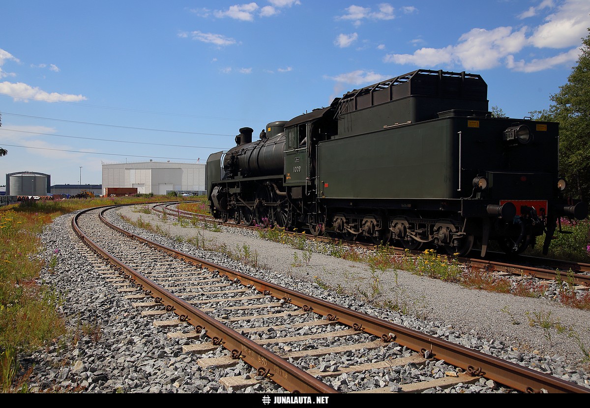 Ukko-Pekka Vaskiluodossa 11.07.2018 !!
Avainsanat: MUS1995 MUS1996 höyryjuna höyryveturi museojuna Hr1_1009 Höyryveturimatkat1009 20180711