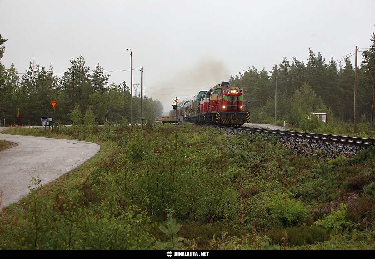 T3534 @ Krogars 20.08.2018
Avainsanat: T3534 kirkniemeläine hankolaine paperijuna tasoristeyskuva Dv12_2757 Dv12_2546 Dv12_2531 20180820